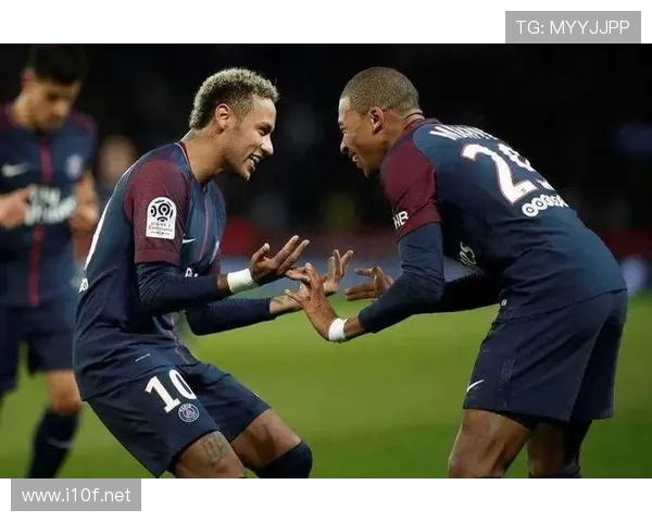 没了中锋撑场面,巴黎进攻真能稳得住?