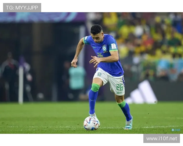 马丁内利无球跑动与纵深冲击分析