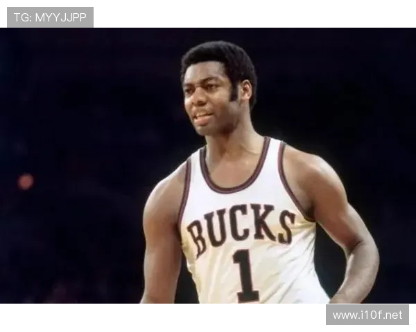 奥斯卡·罗伯特森助攻核心影响上升，关键时刻组织能力领先传奇对手